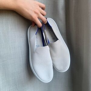 Rothys Sneakers in Sand Size 8